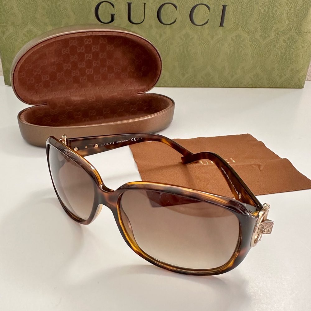 Gucci sunglasses